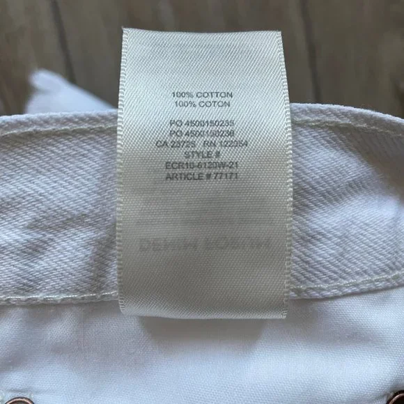 Denim Forum | White The Ex Boyfriend Short - Picture 6 of 9